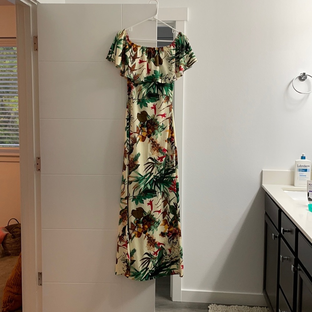 Off shoulder summer dress